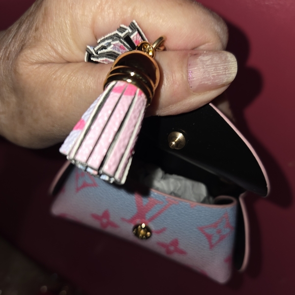 Louis Vuitton Multicolor Monogram White Canvas Shoulder Bag - Picture 2 of 12